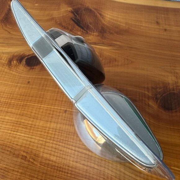 Vintage 2005 Logitech V200 USB Cordless Notebook Mouse Sealed - Picture 4 of 5